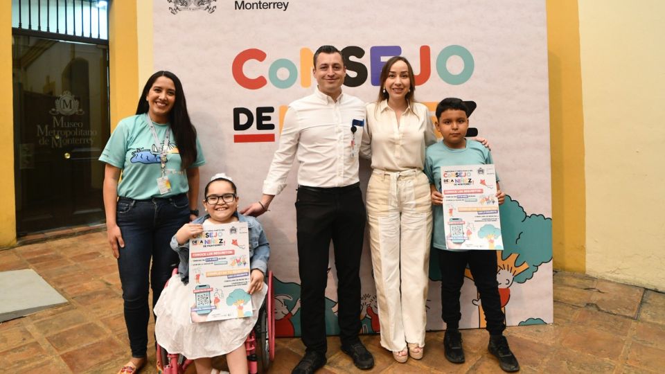 Luis Donaldo Colosio, alcalde de Monterrey, junto a Marilú García, presidenta del DIF Monterrey.