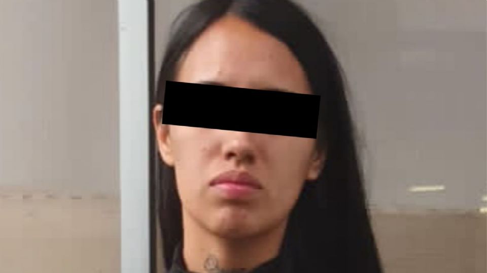 Detenida Lizzet “N”, de 24 años de edad.