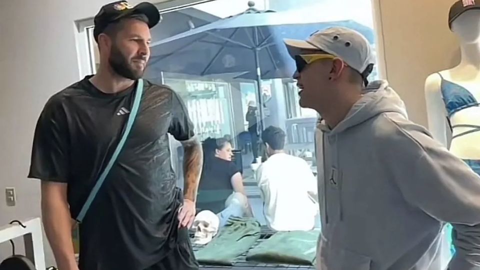 André-Pierre Gignac se encontró con Arigameplays y Juan Guarnizo en un tienda, donde platicaron sobre la posibilidad de jugar en la Kings League