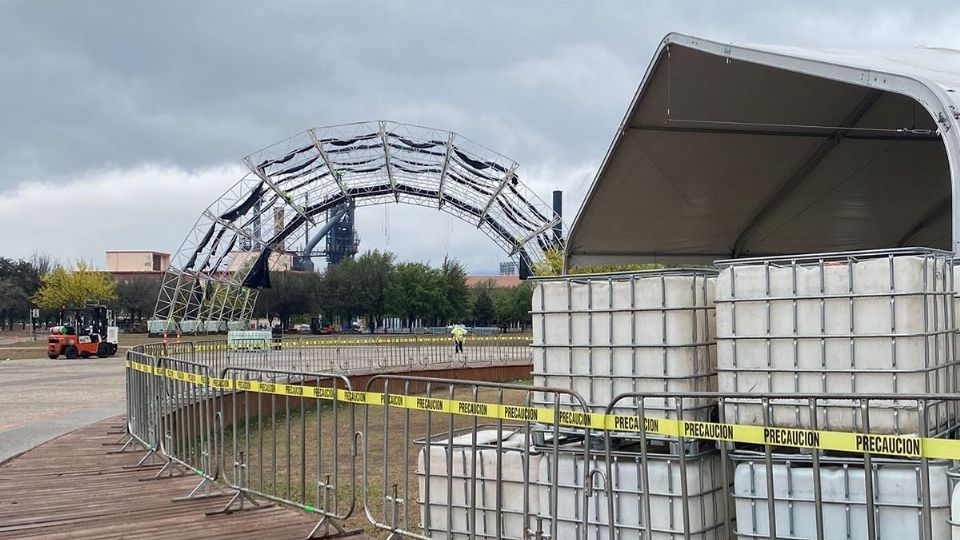 En Parque Fundidora ya se colocan las primeras vallas para el Festival Tecate Pa’l Norte 2023