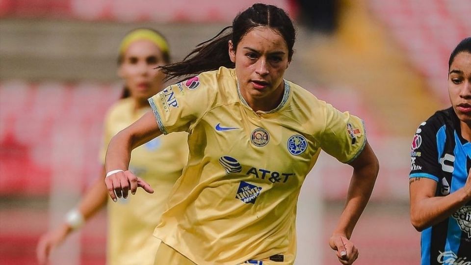 Scarlett Camberos en partido con Club América