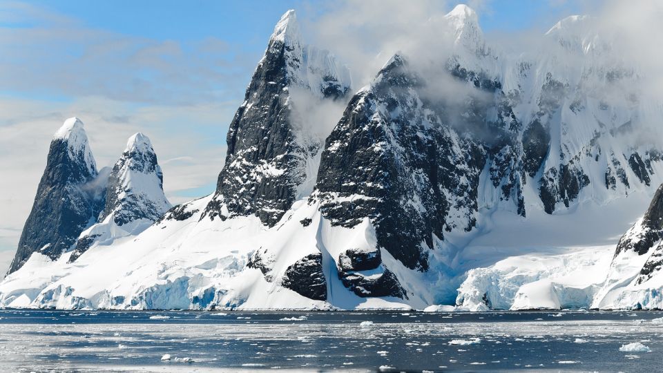 El calentamiento global provoca el derretimiento de los glaciales.