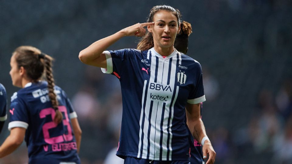 Christina Burkenroad invitó a los seguidores de Rayadas al Clásico ante Tigres Femenil.