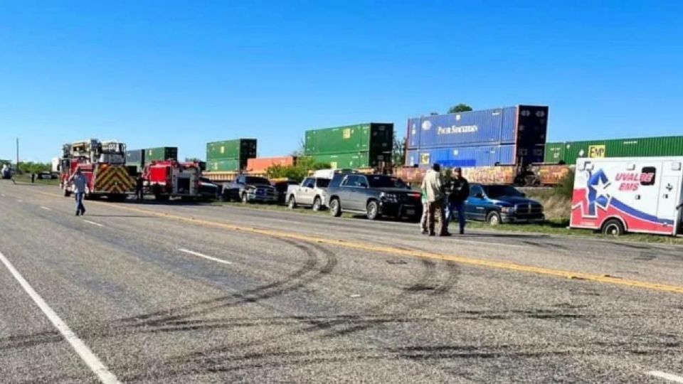 El tren con migrantes fue detenido en Texas, Estados Unidos.