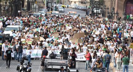 Marchan más de 2 mil regios por un aire limpio para Monterrey