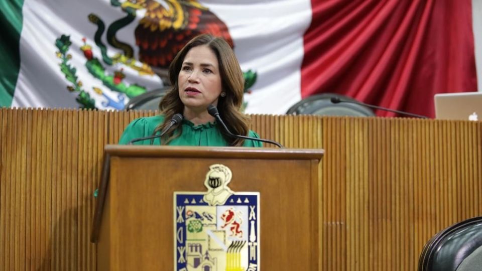 la presidenta de la Comisión para la Igualdad de Género del Congreso del Estado, Ivonne Álvarez.