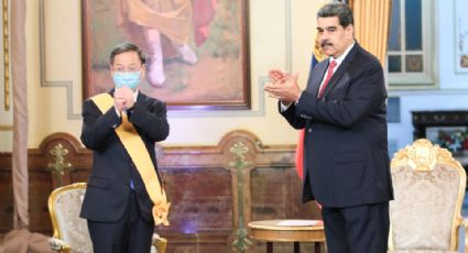 Maduro despide con honores al embajador de China en Venezuela