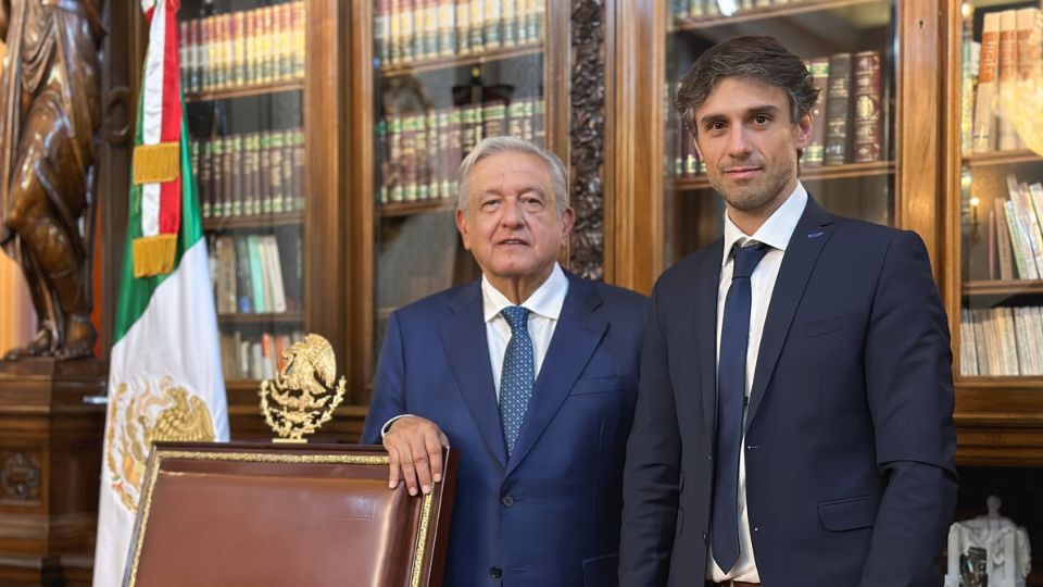 Andrés Manuel López Obrador y Guido Croxatto, abogado de Pedro Castillo.