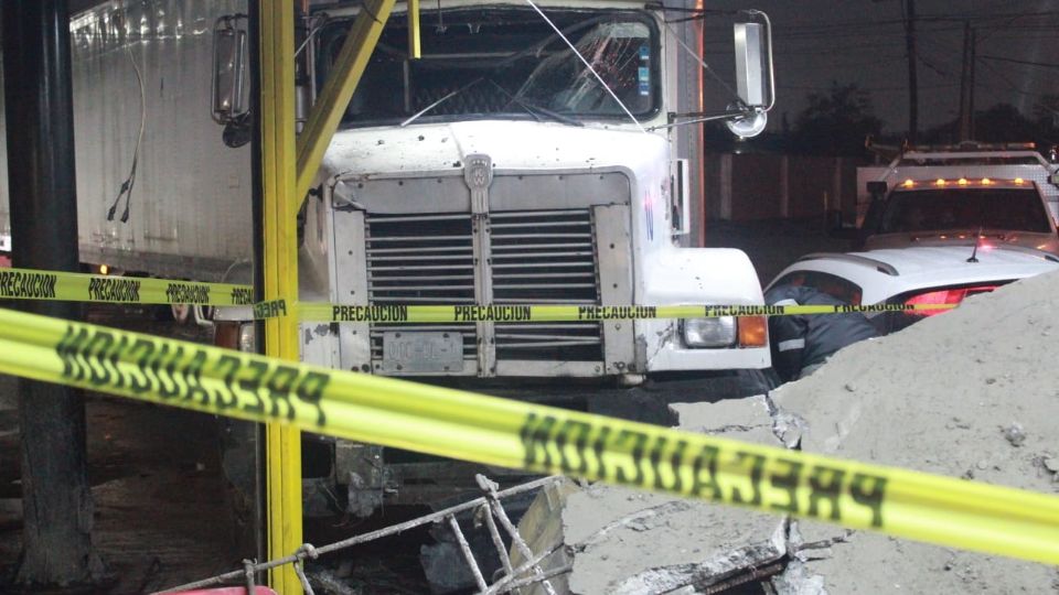 Cruce de Ruiz Cortines y San Nicolás, tras el accidente.