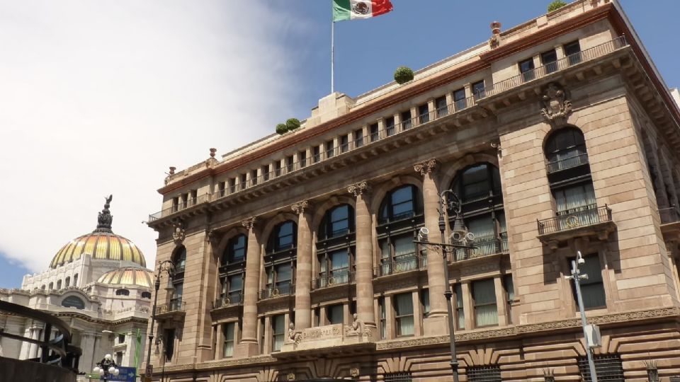 El Banco de México sube tasa de interés en 25 puntos hasta un 11.25 por ciento.