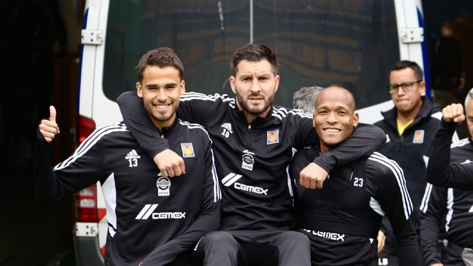 Diego Reyes, André-pierre Gignac y Luis Quiñones en entrenamiento con Tigres.