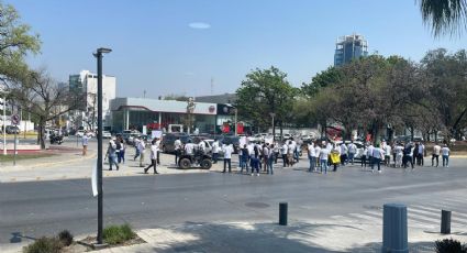 Protestan vecinos y comerciantes de Centrito Valle lentitud en obras de regeneración