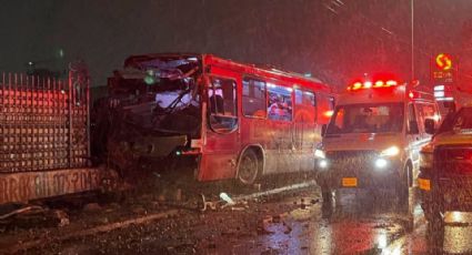 Camión de la Ruta 1 choca y deja 10 pasajeros heridos en Monterrey