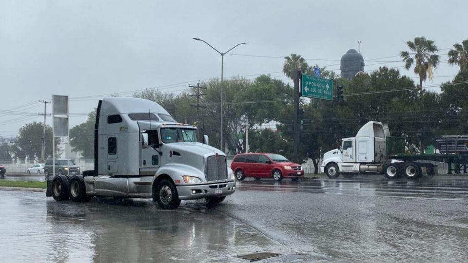 Avenida Carlos Salinas en su cruce con Ojo de Agua, en el municipio de Apodaca, Nuevo León.