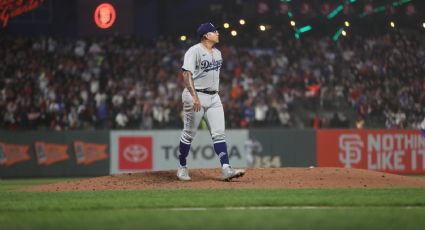 MLB ordena baja administrativa a Julio Urías tras su detención