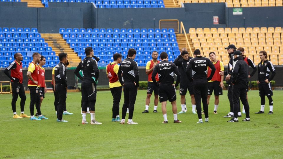 El entrenador de Tigres, Robert Dante Siboldi, realizó sus primeras sesiones de entrenamiento en el Estadio Universitario