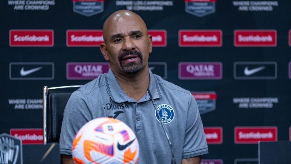 Ninrod Medina, técnico del Motagua reconoció que lo que marcó la serie entre ambos equipos fue la diferencia económica.