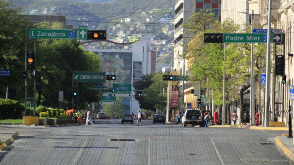 Calle Zaragoza en el Centro de Monterrey.