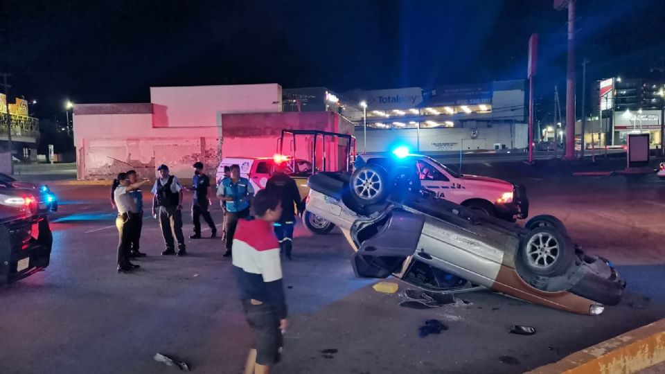 Joven lesionado en volcadura.