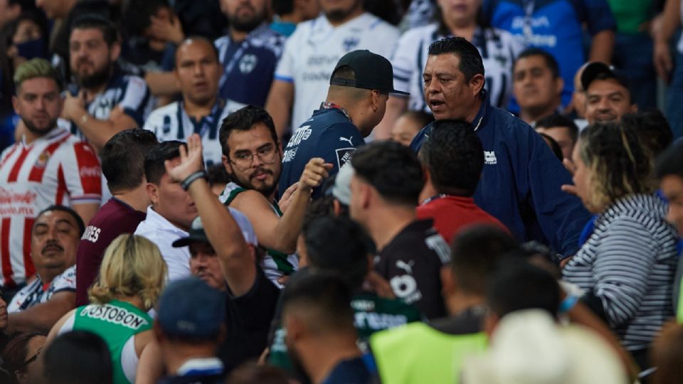 Por segunda ocasión se aplica el reglamento de espectáculos en un partido de futbol para sancionar a quienes alteran el orden dentro del Estadio BBVA.