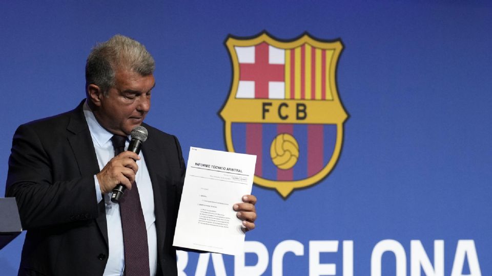 Joan Laporta, presidente del Barcelona, ofreció una rueda de prensa sobre el caso Negreira, en la que acusó al Real Madrid de ser el equipo más beneficiado por los árbitros en España