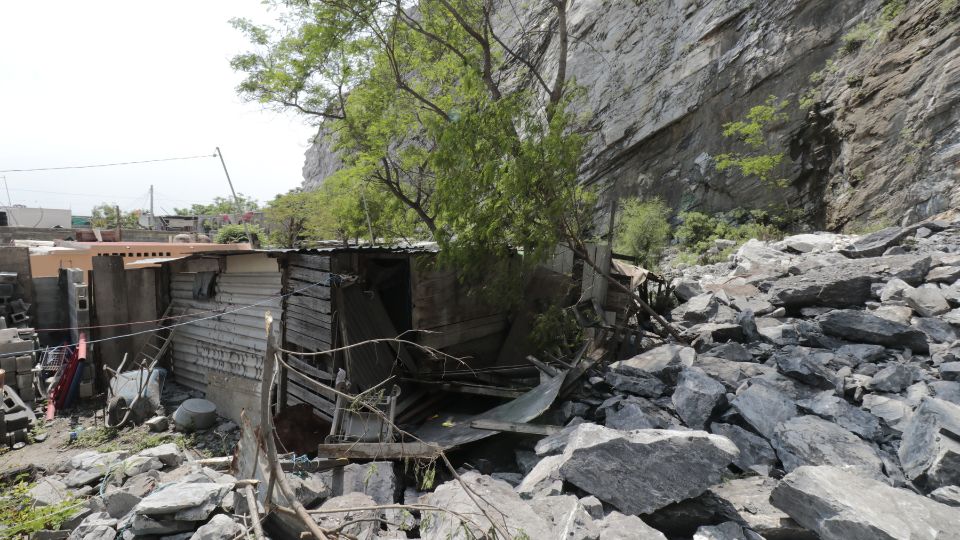 Vivienda afectada tras deslave en el cerro del Topo Chico.