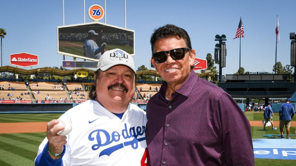 Ramón Ayala estuvo junto a Fernando Valenzuela en el juego de los Dodgers de Los Angeles