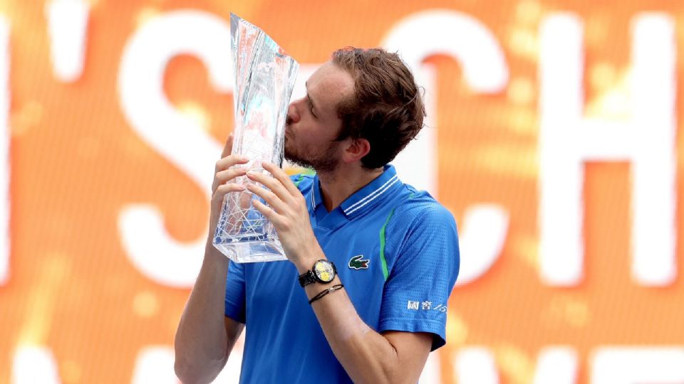 Medvedev confirma su gran inicio de año y se lleva el Miami Open ante Sinner