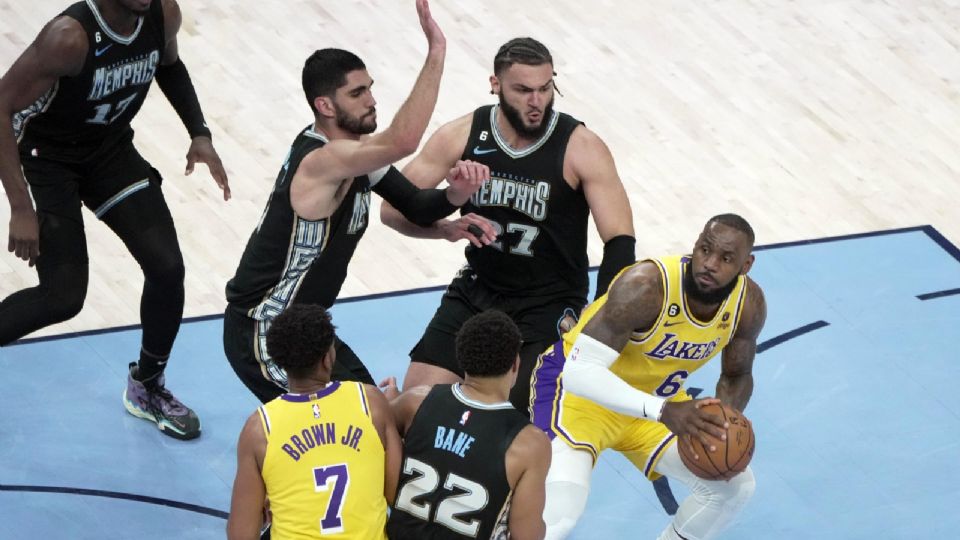 Los Memphis Grizzlies aprovecharon su juego físico para derrotar a Los Angeles Lakers de LeBron James