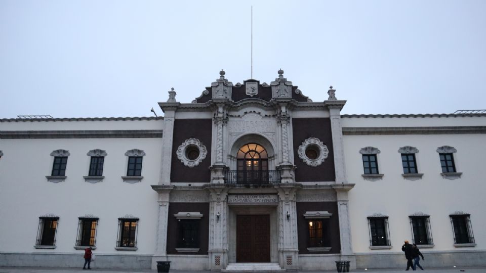 Colegio Civil se construyó en 1974.