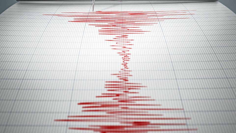 El sismo tuvo una magnitud de 7.3.