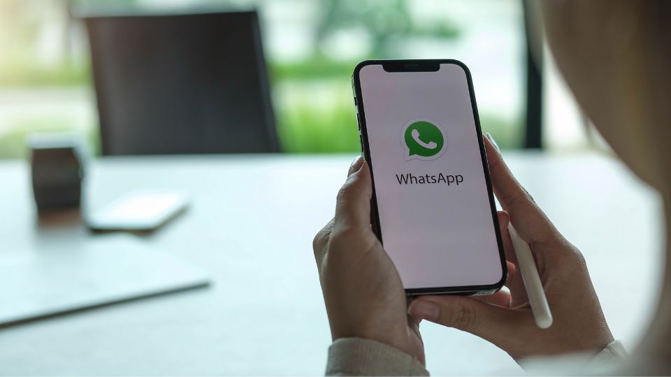 WhatsApp permitirá a usuarios vincularse con varios dispositivos