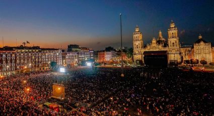 Abarrotan fans el Zócalo de la CDMX en el concierto de Rosalía