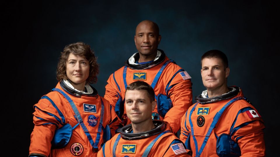 Equipo de astronautas que viajará a la Luna en 2024 | Twitter / @NASA_Johnson