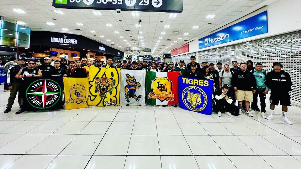 El grupo de animación de Tigres, los Libres y Lokos, viajaron a Honduras para el partido de Concachampions contra Motagua