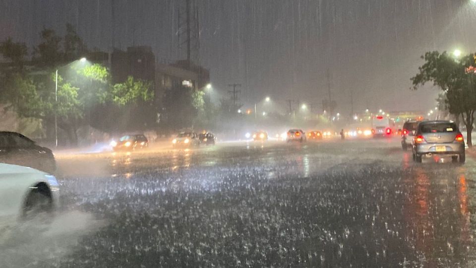 Monterrey con fuertes lluvias.