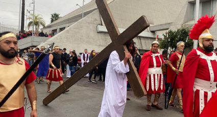 Pese a bajas temperaturas, realizan Viacrucis en la Basílica de Guadalupe