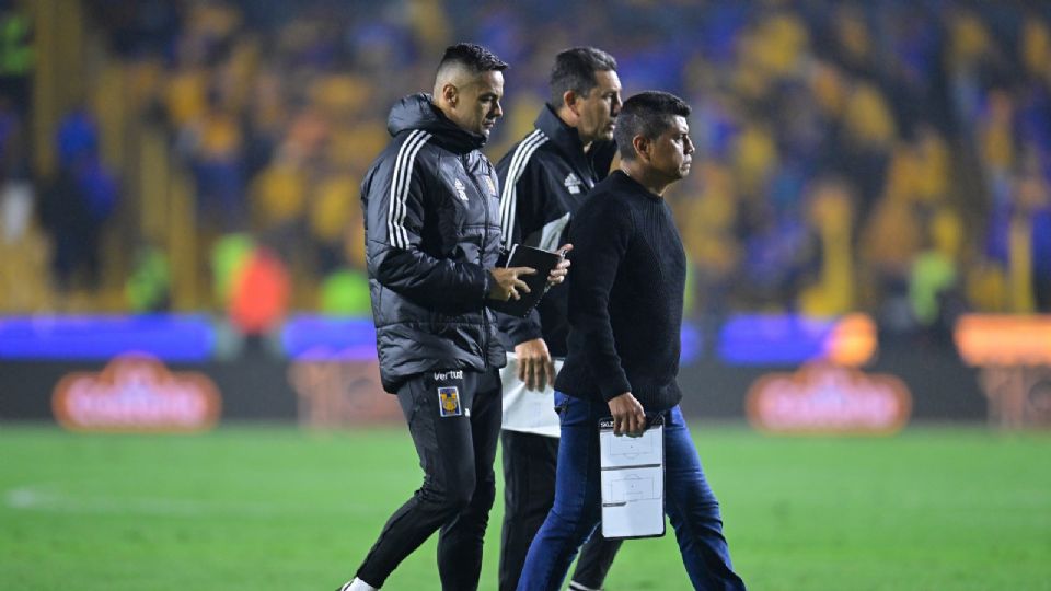 Trasciende que los líderes de Tigres habrían intercedido a favor de la continuidad del 'Chima' Ruiz.