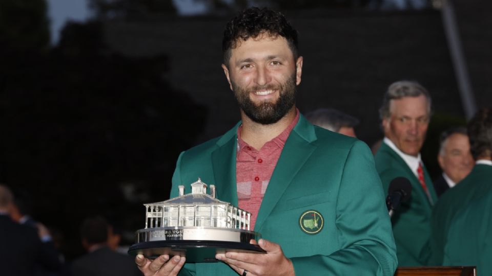 Jon Rahm se convirtió en el cuarto golfista español en ganar el Másters de Augusta y ponerse la chaqueta verde.