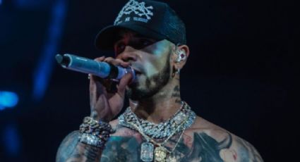 Será que Feid la dejó: Anuel AA envía mensaje a Karol G en concierto