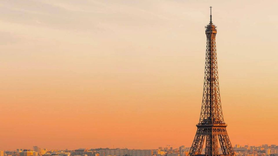 Toma general de la ciudad de París, Francia.