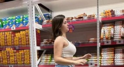 Modelo de OnlyFans denuncia que la sacaron del supermercado por vestir ropa corta