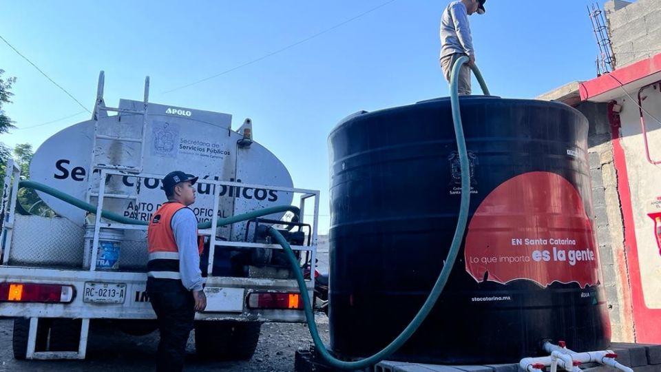 Suministro de agua en Santa Catarina