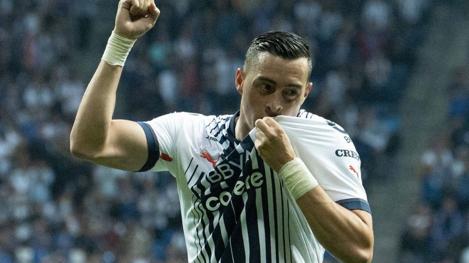 Rogelio Funes Mori celebra su anotación frente a Santos Laguna en el Estadio BBVA