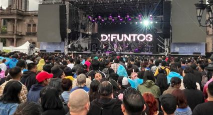 Con lluvia, inicia el tercer Macrofest en Monterrey