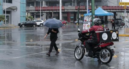 ¡No salgas sin paraguas! Prevén lunes de lluvia intensa para NL