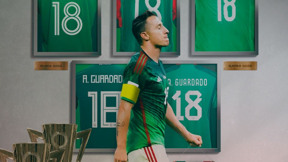 Fotografía compartida por la Selección Mexicana, en la que aparece Andrés Guardado junto a los cinco jerseys que usó en copa del Mundo