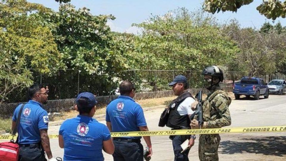 Autoridades en el lugar de los hechos en Oaxaca.