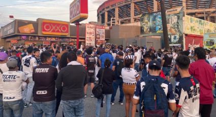 Seguidores de Rayados hacen caravana previo al Clásico Regio 130