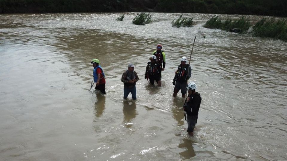 Autoridades en el Río San Juan.